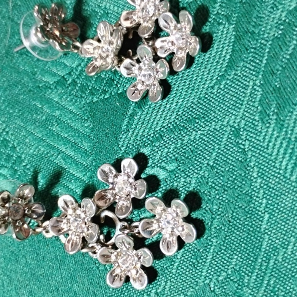 Vintage Silver Floral Dangle Earrings With Crystal Centers - Picture 4 of 9